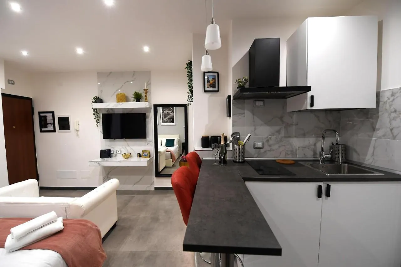 Easy Holidays - Suite Colosseo Διαμέρισμα Ρώμη